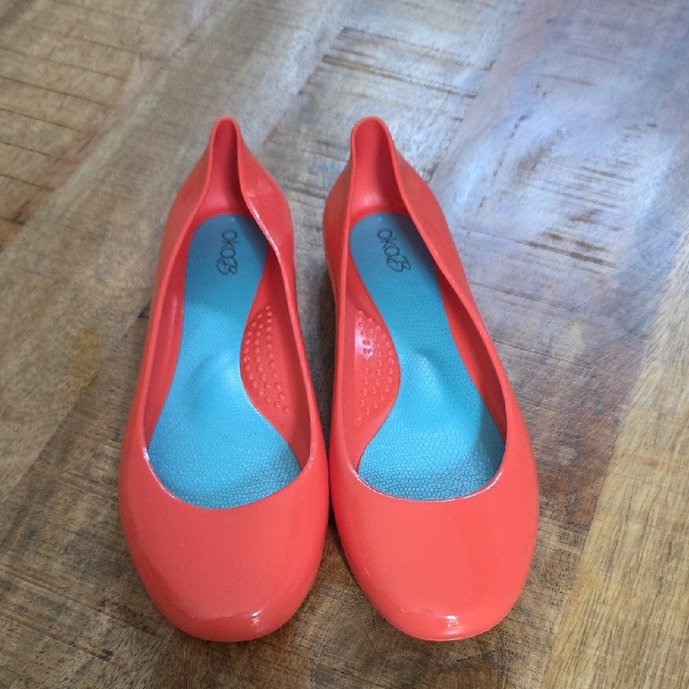 OVO Coral and Aqua Flats